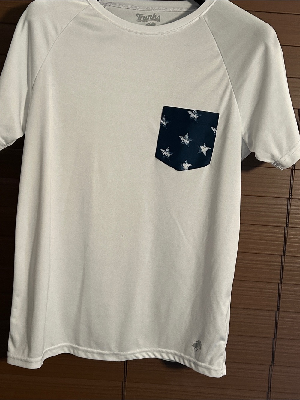 Trunky Men's White Short-Sleeve Tee with Navy Star Pocket